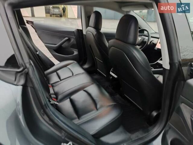 Сірий Тесла Модель 3, об'ємом двигуна 0 л та пробігом 188 тис. км за 15900 $, фото 9 на Automoto.ua