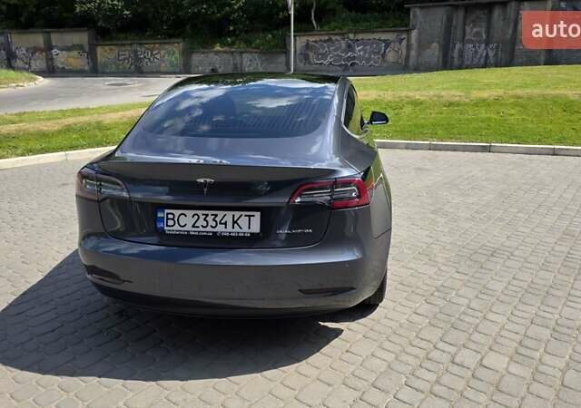 Сірий Тесла Модель 3, об'ємом двигуна 0 л та пробігом 67 тис. км за 22500 $, фото 3 на Automoto.ua