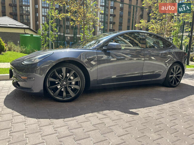 Серый Тесла Модель 3, объемом двигателя 0 л и пробегом 90 тыс. км за 17600 $, фото 4 на Automoto.ua