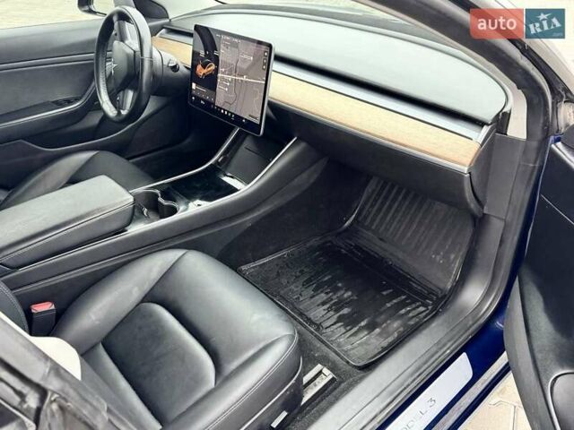 Сірий Тесла Модель 3, об'ємом двигуна 0 л та пробігом 201 тис. км за 11657 $, фото 7 на Automoto.ua