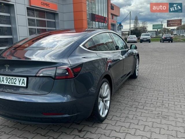 Серый Тесла Модель 3, объемом двигателя 0 л и пробегом 122 тыс. км за 15500 $, фото 4 на Automoto.ua