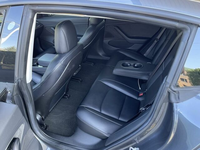 Сірий Тесла Модель 3, об'ємом двигуна 0 л та пробігом 150 тис. км за 17999 $, фото 9 на Automoto.ua