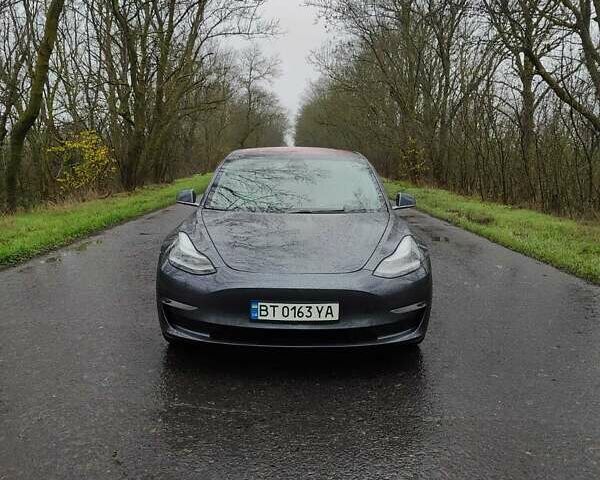 Серый Тесла Модель 3, объемом двигателя 0 л и пробегом 144 тыс. км за 16500 $, фото 3 на Automoto.ua