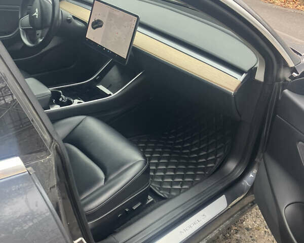 Серый Тесла Модель 3, объемом двигателя 0 л и пробегом 95 тыс. км за 13500 $, фото 8 на Automoto.ua