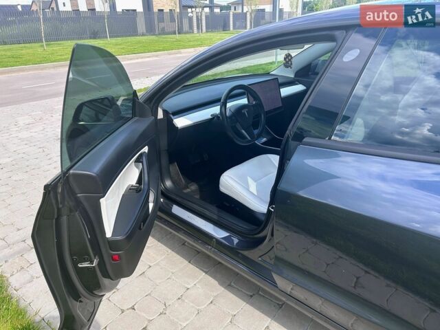 Серый Тесла Модель 3, объемом двигателя 0 л и пробегом 185 тыс. км за 15000 $, фото 7 на Automoto.ua