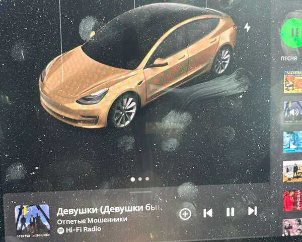 Серый Тесла Модель 3, объемом двигателя 0 л и пробегом 119 тыс. км за 18500 $, фото 2 на Automoto.ua