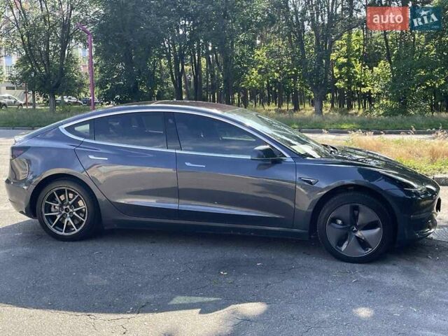 Серый Тесла Модель 3, объемом двигателя 0 л и пробегом 94 тыс. км за 18000 $, фото 16 на Automoto.ua