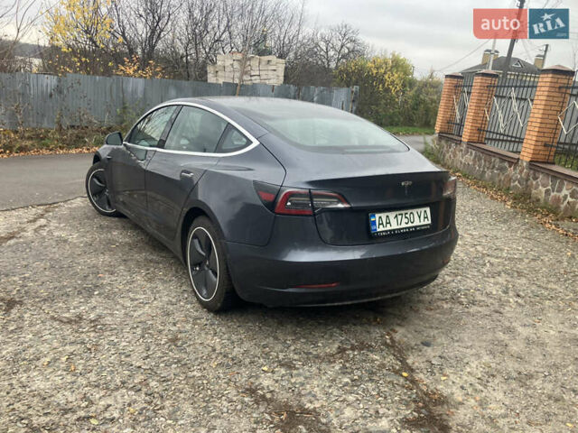 Серый Тесла Модель 3, объемом двигателя 0 л и пробегом 95 тыс. км за 13500 $, фото 3 на Automoto.ua