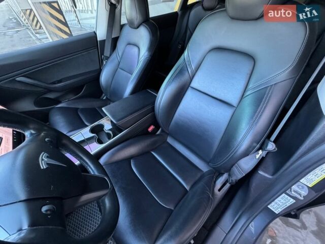 Серый Тесла Модель 3, объемом двигателя 0 л и пробегом 154 тыс. км за 15299 $, фото 10 на Automoto.ua