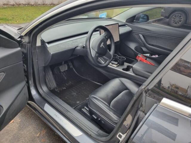 Серый Тесла Модель 3, объемом двигателя 0 л и пробегом 162 тыс. км за 17800 $, фото 6 на Automoto.ua