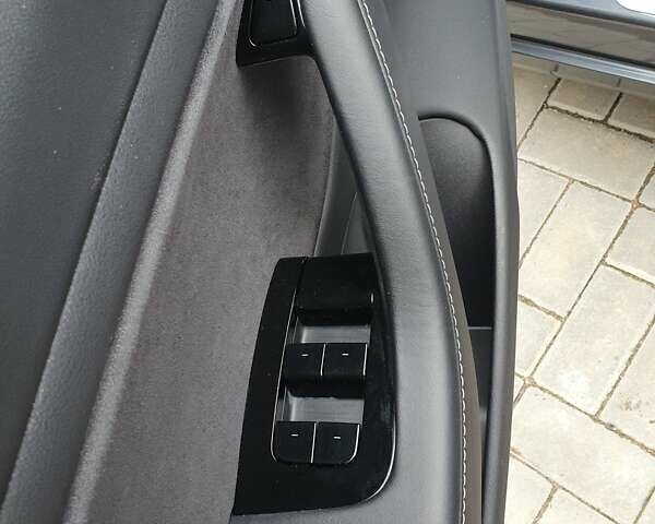 Серый Тесла Модель 3, объемом двигателя 0 л и пробегом 140 тыс. км за 16500 $, фото 11 на Automoto.ua