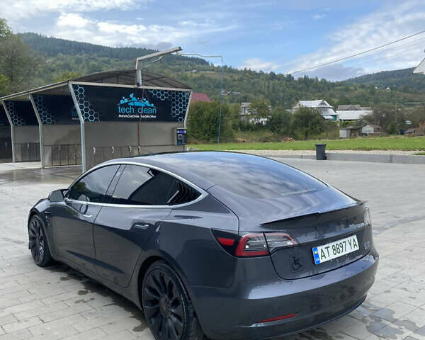 Тесла Модель 3 2018 в Ивано-Франковске на Automoto.ua Серый Тесла Модель 3, объемом двигателя 0 л и пробегом 119 тыс. км за 16999 $, фото 12 на Automoto.ua
