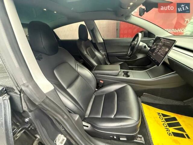 Серый Тесла Модель 3, объемом двигателя 0 л и пробегом 162 тыс. км за 13999 $, фото 69 на Automoto.ua