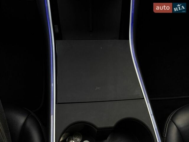 Сірий Тесла Модель 3, об'ємом двигуна 0 л та пробігом 140 тис. км за 16499 $, фото 48 на Automoto.ua