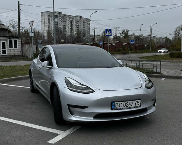 Серый Тесла Модель 3, объемом двигателя 0 л и пробегом 129 тыс. км за 16200 $, фото 2 на Automoto.ua