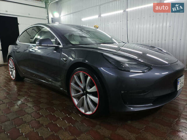 Сірий Тесла Модель 3, об'ємом двигуна 0 л та пробігом 97 тис. км за 18500 $, фото 4 на Automoto.ua