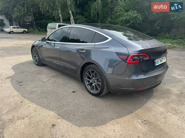Сірий Тесла Модель 3, об'ємом двигуна 0 л та пробігом 190 тис. км за 15500 $, фото 3 на Automoto.ua