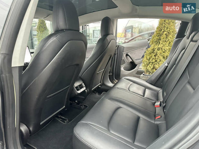 Серый Тесла Модель 3, объемом двигателя 0 л и пробегом 130 тыс. км за 18900 $, фото 15 на Automoto.ua