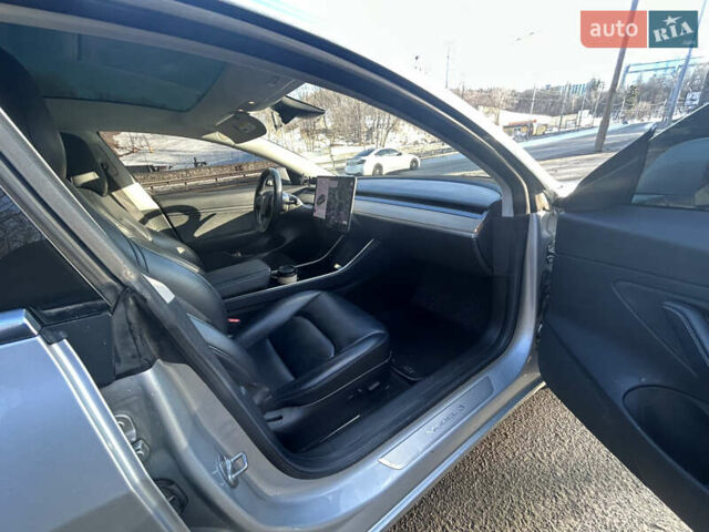 Серый Тесла Модель 3, объемом двигателя 0 л и пробегом 133 тыс. км за 17500 $, фото 12 на Automoto.ua