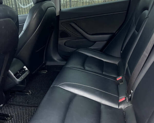 Сірий Тесла Модель 3, об'ємом двигуна 0 л та пробігом 140 тис. км за 17500 $, фото 11 на Automoto.ua