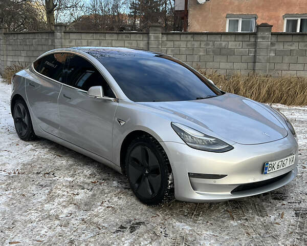 Сірий Тесла Модель 3, об'ємом двигуна 0 л та пробігом 215 тис. км за 15900 $, фото 2 на Automoto.ua