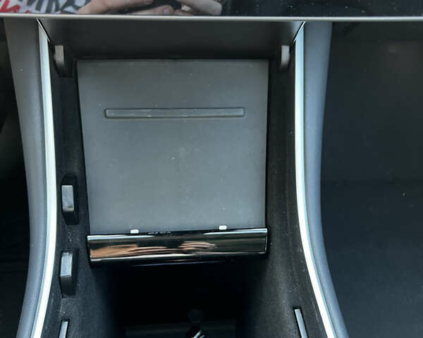 Серый Тесла Модель 3, объемом двигателя 0 л и пробегом 92 тыс. км за 18500 $, фото 8 на Automoto.ua