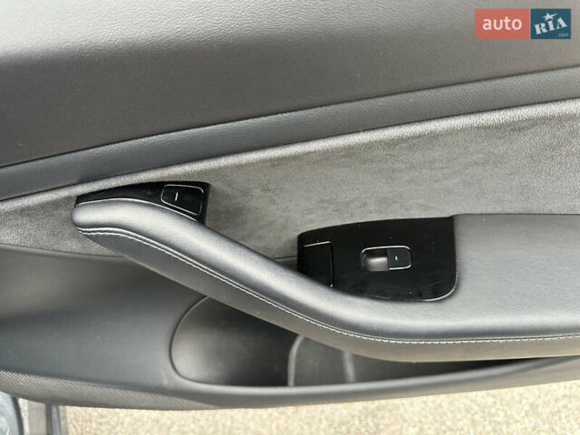 Сірий Тесла Модель 3, об'ємом двигуна 0 л та пробігом 150 тис. км за 13999 $, фото 29 на Automoto.ua