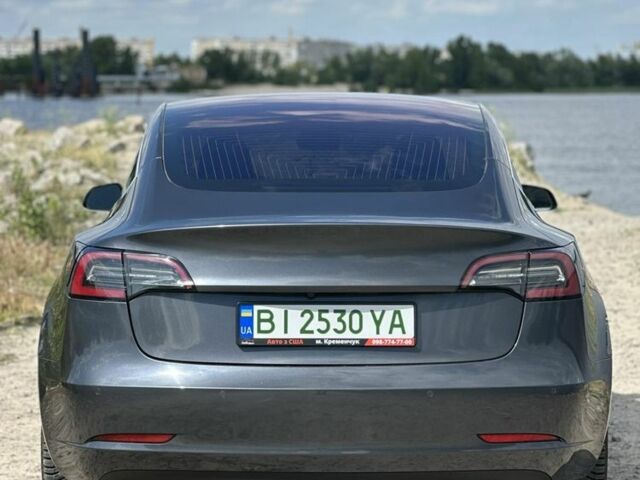 Тесла Модель 3 2018 у Житомирі на Automoto.ua Сірий Тесла Модель 3, об'ємом двигуна 0 л та пробігом 65 тис. км за 23200 $, фото 3 на Automoto.ua