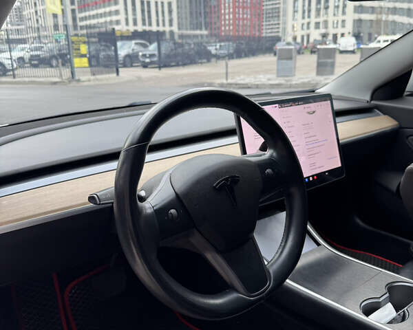 Сірий Тесла Модель 3, об'ємом двигуна 0 л та пробігом 130 тис. км за 22000 $, фото 5 на Automoto.ua