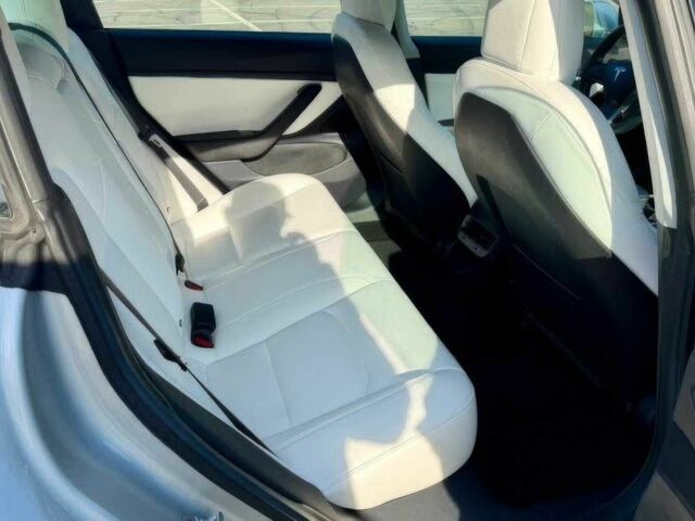 Серый Тесла Модель 3, объемом двигателя 0 л и пробегом 35 тыс. км за 5100 $, фото 9 на Automoto.ua