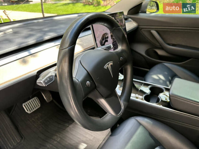 Серый Тесла Модель 3, объемом двигателя 0 л и пробегом 90 тыс. км за 17600 $, фото 29 на Automoto.ua