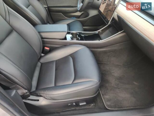 Сірий Тесла Модель 3, об'ємом двигуна 0 л та пробігом 69 тис. км за 19000 $, фото 37 на Automoto.ua