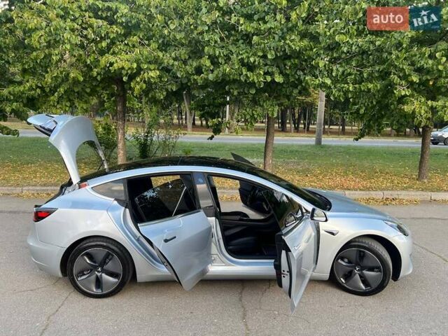 Серый Тесла Модель 3, объемом двигателя 0 л и пробегом 131 тыс. км за 16900 $, фото 14 на Automoto.ua