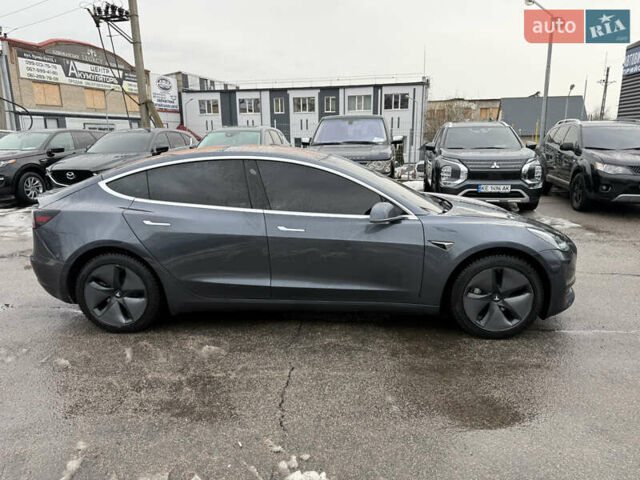 Серый Тесла Модель 3, объемом двигателя 0 л и пробегом 148 тыс. км за 14700 $, фото 4 на Automoto.ua