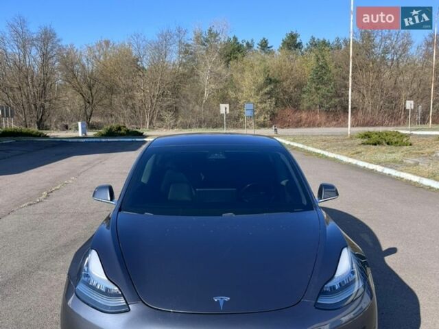 Сірий Тесла Модель 3, об'ємом двигуна 0 л та пробігом 112 тис. км за 15999 $, фото 2 на Automoto.ua