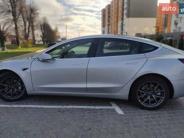 Серый Тесла Модель 3, объемом двигателя 0 л и пробегом 78 тыс. км за 19900 $, фото 16 на Automoto.ua