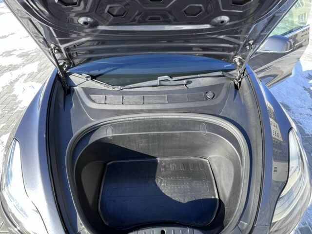 Серый Тесла Модель 3, объемом двигателя 0 л и пробегом 112 тыс. км за 15999 $, фото 16 на Automoto.ua