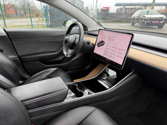 Сірий Тесла Модель 3, об'ємом двигуна 0 л та пробігом 170 тис. км за 12900 $, фото 7 на Automoto.ua