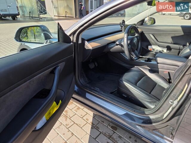 Сірий Тесла Модель 3, об'ємом двигуна 0 л та пробігом 206 тис. км за 17500 $, фото 10 на Automoto.ua