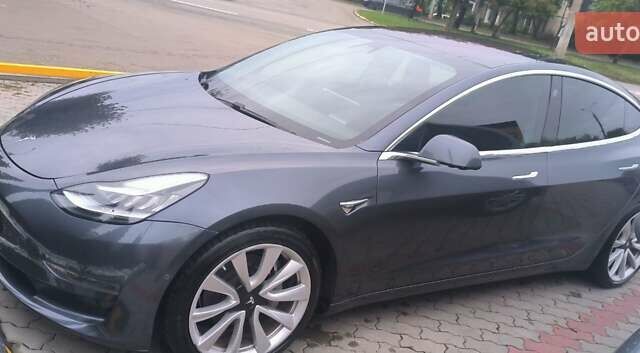Сірий Тесла Модель 3, об'ємом двигуна 0 л та пробігом 179 тис. км за 15900 $, фото 5 на Automoto.ua