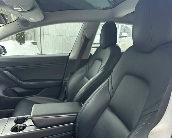 Сірий Тесла Модель 3, об'ємом двигуна 0 л та пробігом 137 тис. км за 19800 $, фото 12 на Automoto.ua