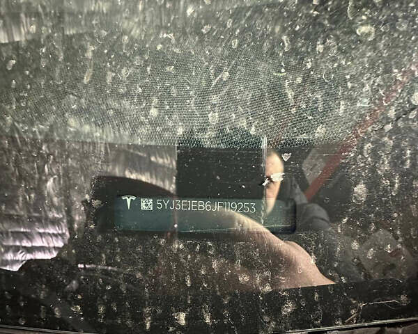 Серый Тесла Модель 3, объемом двигателя 0 л и пробегом 112 тыс. км за 19500 $, фото 4 на Automoto.ua