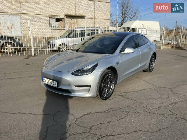 Серый Тесла Модель 3, объемом двигателя 0 л и пробегом 59 тыс. км за 16000 $, фото 4 на Automoto.ua