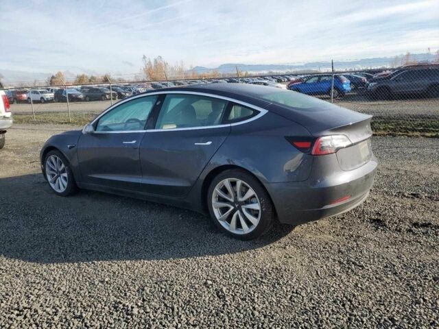 Сірий Тесла Модель 3, об'ємом двигуна 0 л та пробігом 122 тис. км за 3000 $, фото 1 на Automoto.ua