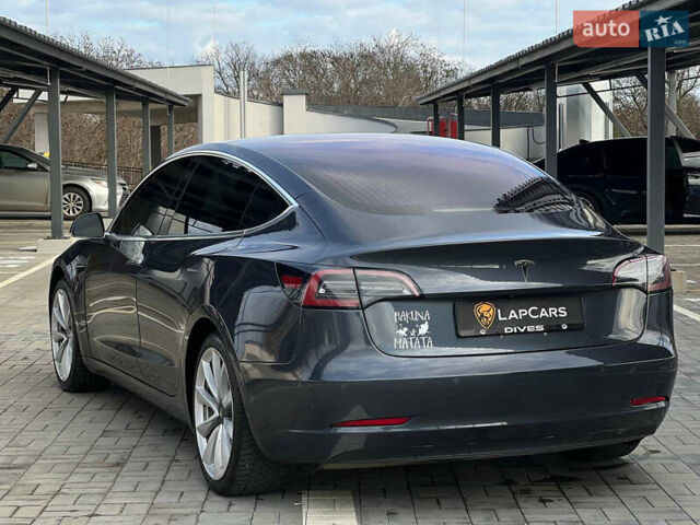 Серый Тесла Модель 3, объемом двигателя 0 л и пробегом 250 тыс. км за 15000 $, фото 1 на Automoto.ua