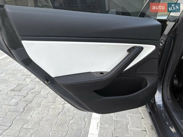 Серый Тесла Модель 3, объемом двигателя 0 л и пробегом 156 тыс. км за 16200 $, фото 28 на Automoto.ua