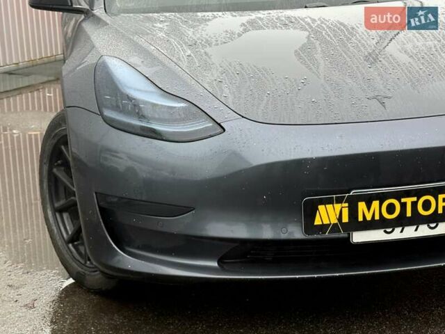 Серый Тесла Модель 3, объемом двигателя 0 л и пробегом 162 тыс. км за 13999 $, фото 8 на Automoto.ua