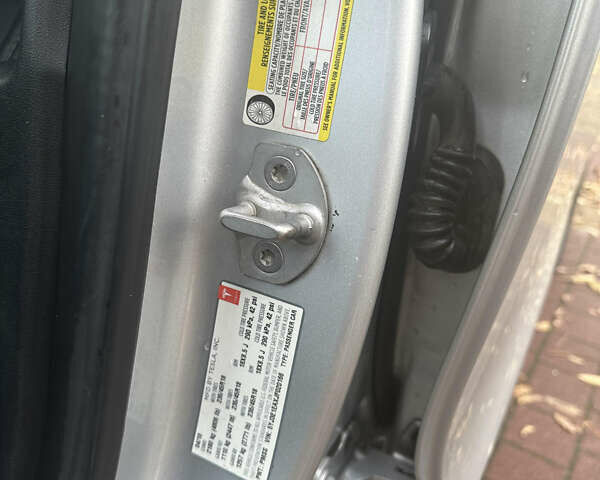 Серый Тесла Модель 3, объемом двигателя 0 л и пробегом 167 тыс. км за 28000 $, фото 5 на Automoto.ua