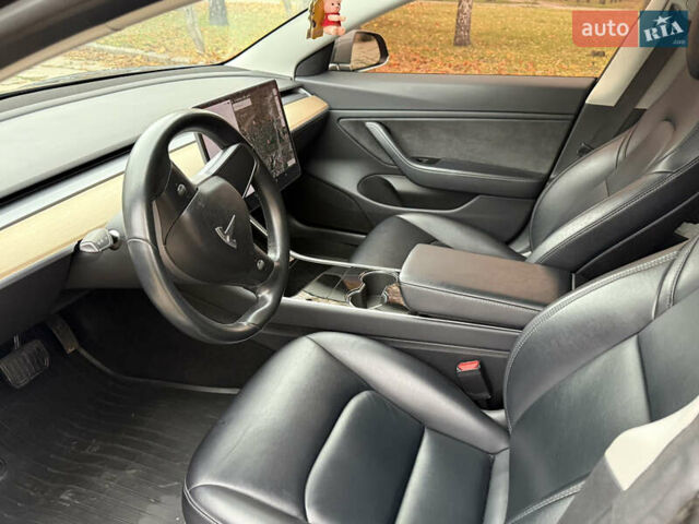 Сірий Тесла Модель 3, об'ємом двигуна 0 л та пробігом 105 тис. км за 17750 $, фото 8 на Automoto.ua