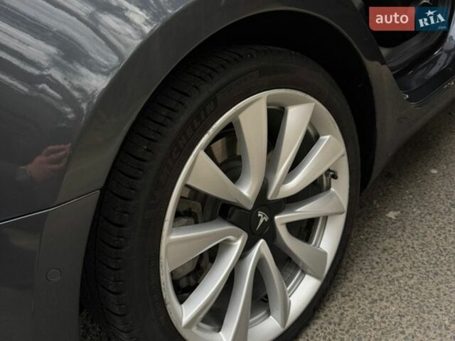 Сірий Тесла Модель 3, об'ємом двигуна 0 л та пробігом 140 тис. км за 16499 $, фото 16 на Automoto.ua